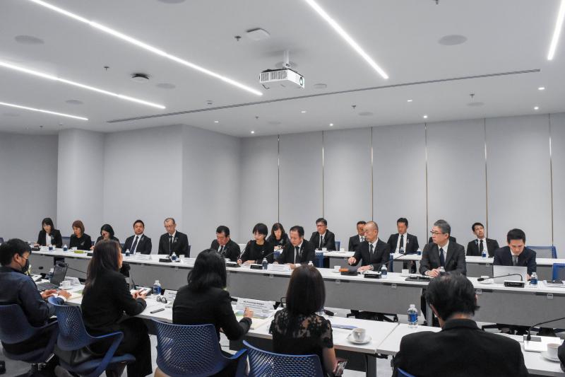 นางสาวทินภา อภัยว