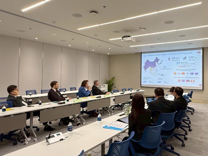 คุณภัทรกฤตย์ วิจิ