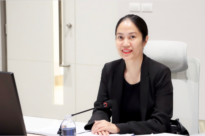 นางสาวฐนิตา ศิริท�