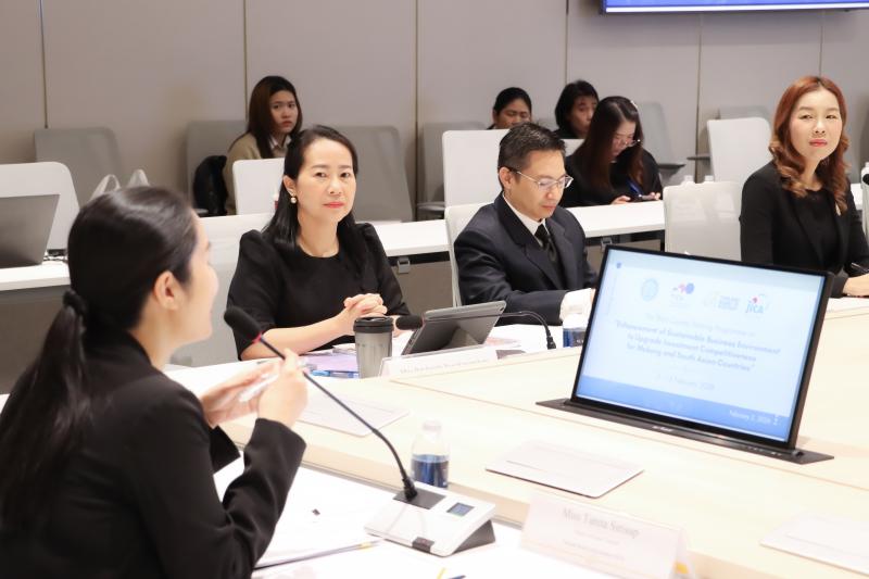 นางสาวฐนิตา ศิริท�