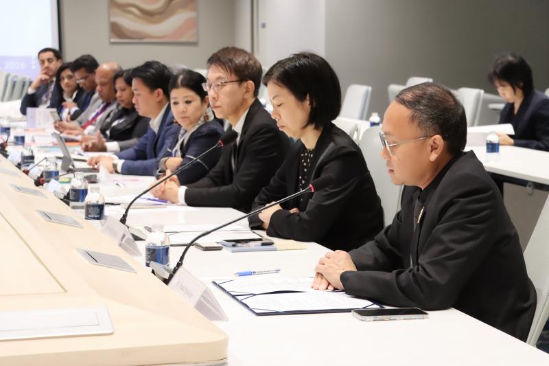 นางสาวฐนิตา ศิริท�