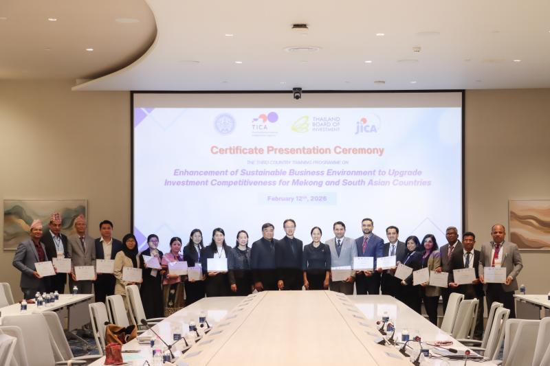 นางสาวฐนิตา ศิริท�