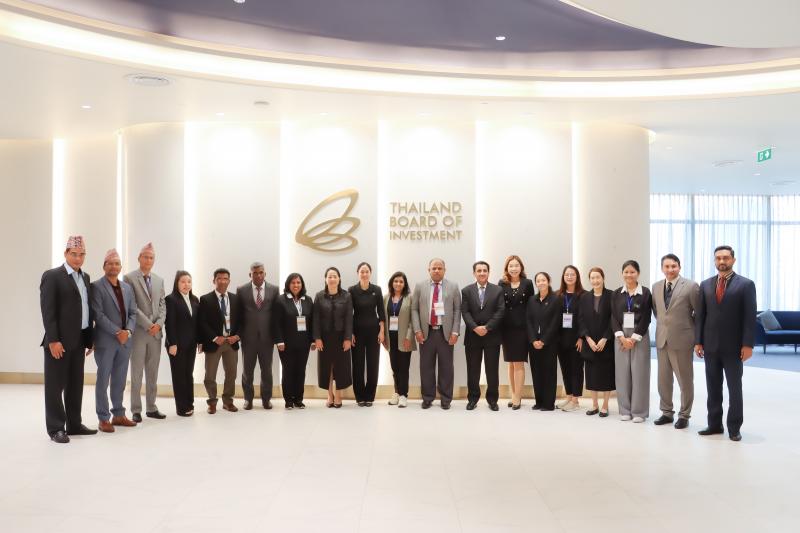 นางสาวฐนิตา ศิริท�