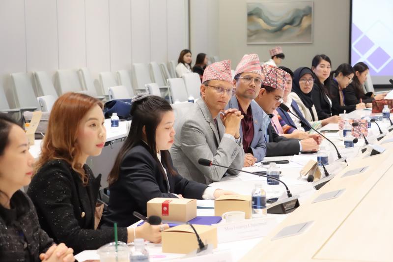 นางสาวฐนิตา ศิริท�