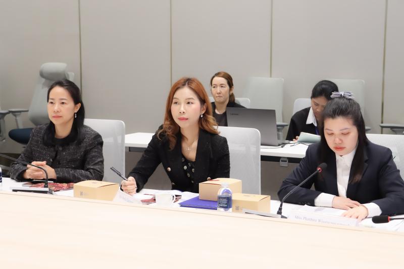 นางสาวฐนิตา ศิริท�